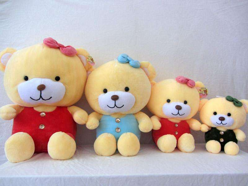 A group of teddy bears made with soft boa